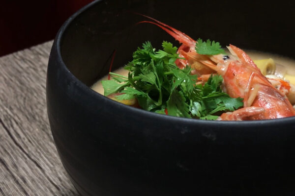 Tom ka goong(ต้มข่ากุ้ง)トムカークン : 海老とガランガルのココナッツミルクスープ！！