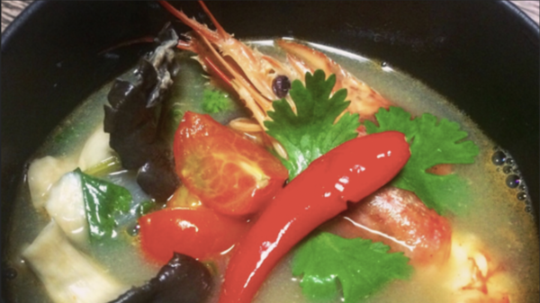 “Tom yum goong(ต้มยำกุ้ง)トムヤムクン”。世界三大スープの一角。【タイ料理本格レシピ】