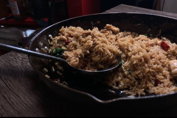 【超激辛タイ炒飯】Khao Phat khi mao kai : むせ返る辛さの”呑んだくれの炒め飯”！！【本格タイ料理】