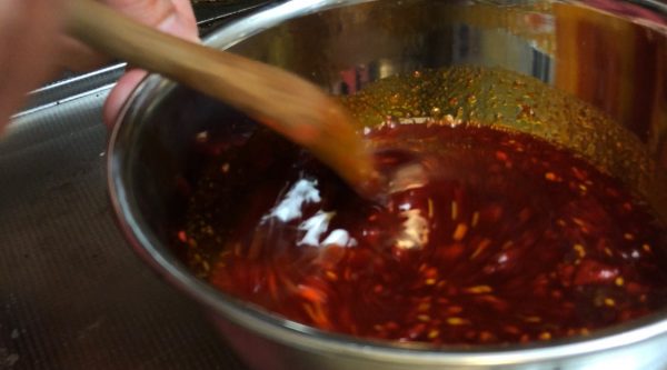 【本格中華】格別に香り高い自家製ラー油の作り方【中華料理レシピ】