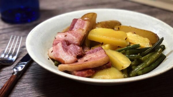 【ドイツ郷土料理】Bohnen, Birnen und Speck：豆と洋梨とベーコンの煮込み【本格ドイツ料理レシピ】