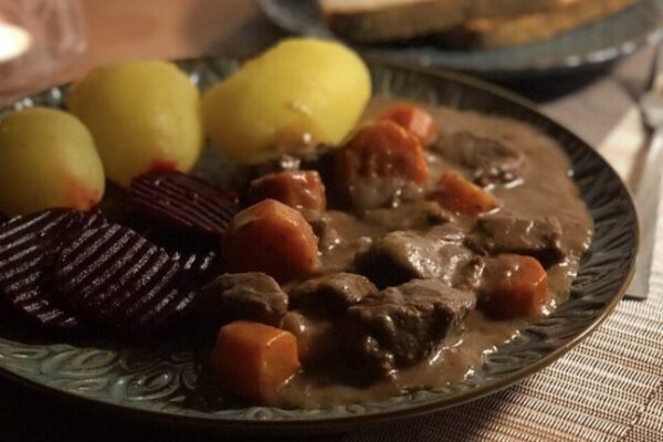 【スウェーデン料理】Kalops 伝統的な煮込料理の本格レシピ。