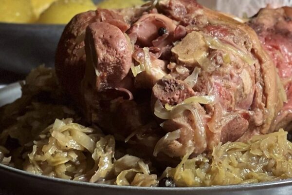 Eisbein(アイスバイン) : ベルリン名物豚すね肉の煮込み