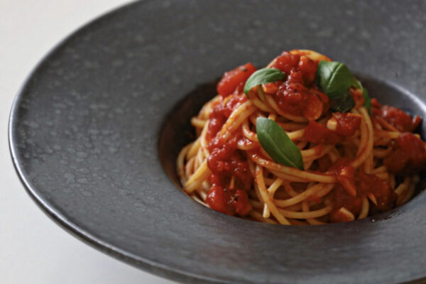 Pasta alla pomodoro : トマトとバジルのパスタ【本格イタリア料理レシピ】