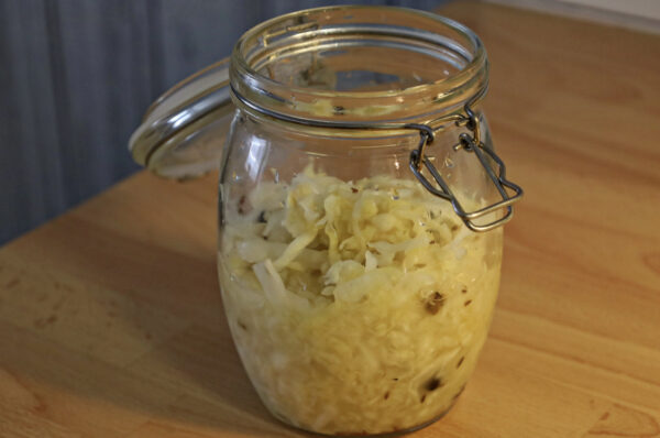 自家製”Sauerkraut(ザワークラウト)”の正統な作り方【本格ドイツ料理レシピ】