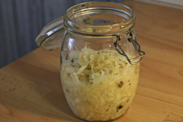 自家製”Sauerkraut(ザワークラウト)”の正統な作り方【本格ドイツ料理レシピ】