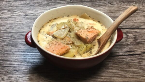 【本格フィンランド料理】”Lohikeitto:ロヒケイット”ディルの香るクリームベースのサーモンスープ！！