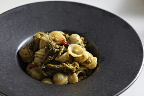 【イタリア郷土料理】Orecchiette alla Pugliese：プーリア風オレキエッテ【本格イタリア伝統料理レシピ】