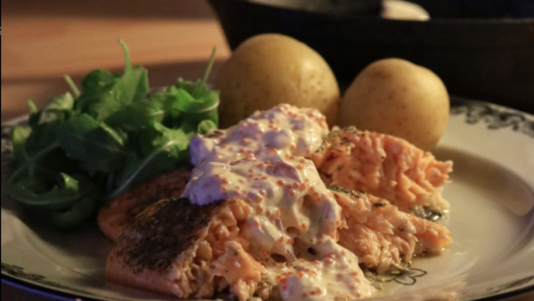 Lax med romsås : 北欧風サーモンのグリル 魚卵のソース 【スウェーデン料理本格レシピ】